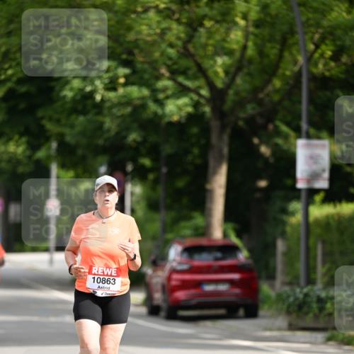 15.06.2025 - REWE Women's Run Dr. Thomas Lammeyer http://msf.ph/oto/7972080 15.06.2025 10:01:23 Laufen 10863 meine-sportfotos.de