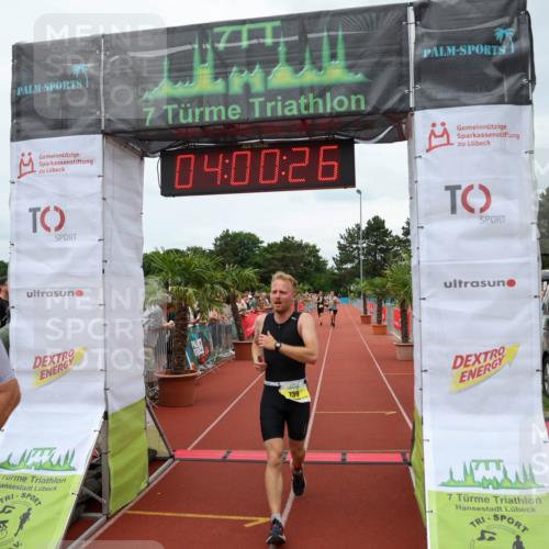 15.06.2025 - 7 Türme Triathlon Michael Strokosch http://msf.ph/oto/7972085 15.06.2025 14:00:25 Ziel 551, 739, 938, 942, 1073 meine-sportfotos.de