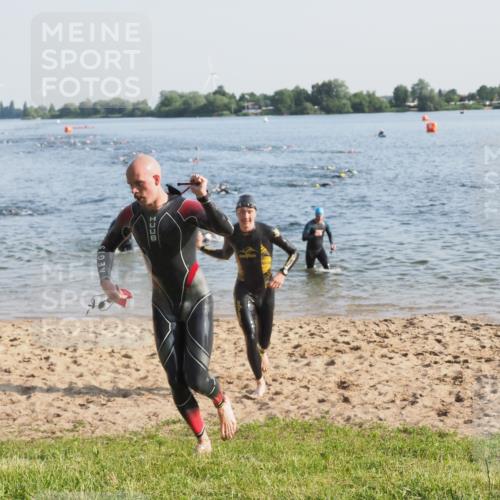 21.06.2025 - 27. Vierlanden-Triathlon MichiJ http://msf.ph/oto/7972151 15.06.2026 08:32:54 Schwimmen 8, 41, 60, 87, 234 meine-sportfotos.de