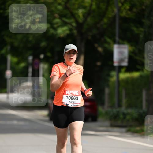 15.06.2025 - REWE Women's Run Dr. Thomas Lammeyer http://msf.ph/oto/7972156 15.06.2025 10:01:25 Laufen 10863 meine-sportfotos.de