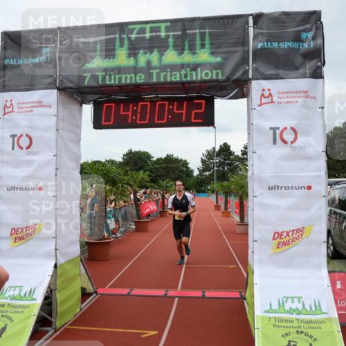 15.06.2025 - 7 Türme Triathlon Michael Strokosch http://msf.ph/oto/7972172 15.06.2025 14:00:41 Ziel 986, 1177 meine-sportfotos.de
