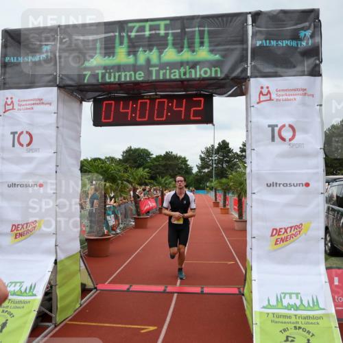 15.06.2025 - 7 Türme Triathlon Michael Strokosch http://msf.ph/oto/7972178 15.06.2025 14:00:42 Ziel 986, 1177 meine-sportfotos.de