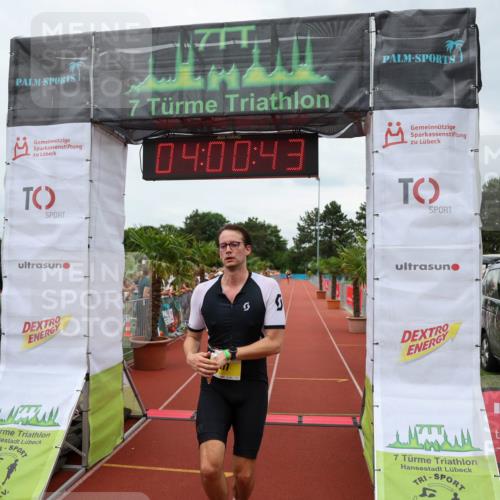 15.06.2025 - 7 Türme Triathlon Michael Strokosch http://msf.ph/oto/7972187 15.06.2025 14:00:43 Ziel 986, 1177 meine-sportfotos.de