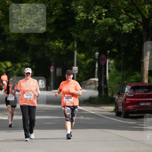 15.06.2025 - REWE Women's Run Dr. Thomas Lammeyer http://msf.ph/oto/7972204 15.06.2025 10:01:28 Laufen 10815, 10122, 10670 meine-sportfotos.de