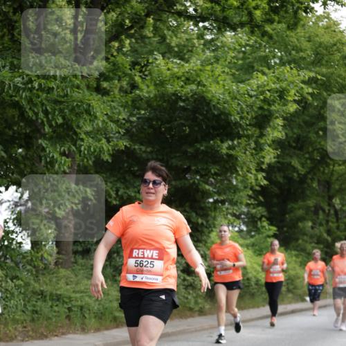 15.06.2025 - REWE Women's Run Jannik Wohlers http://msf.ph/oto/7972236 15.06.2025 10:06:52 Laufen  meine-sportfotos.de