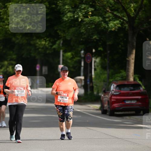 15.06.2025 - REWE Women's Run Dr. Thomas Lammeyer http://msf.ph/oto/7972239 15.06.2025 10:01:29 Laufen 10670, 0815, 10122 meine-sportfotos.de