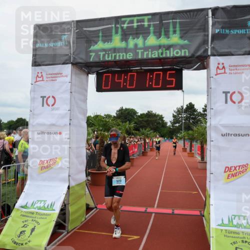 15.06.2025 - 7 Türme Triathlon Michael Strokosch http://msf.ph/oto/7972242 15.06.2025 14:01:04 Ziel 523, 992, 1166 meine-sportfotos.de