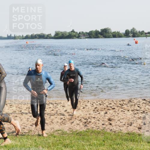 21.06.2025 - 27. Vierlanden-Triathlon MichiJ http://msf.ph/oto/7972247 15.06.2026 08:33:04 Schwimmen 15, 36, 185, 234 meine-sportfotos.de