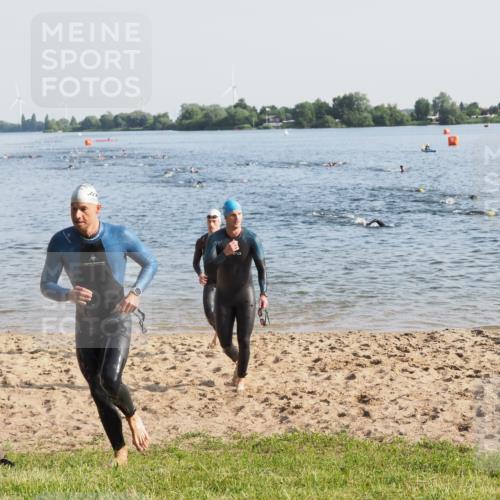 21.06.2025 - 27. Vierlanden-Triathlon MichiJ http://msf.ph/oto/7972261 15.06.2026 08:33:04 Schwimmen 15, 36, 185, 234 meine-sportfotos.de