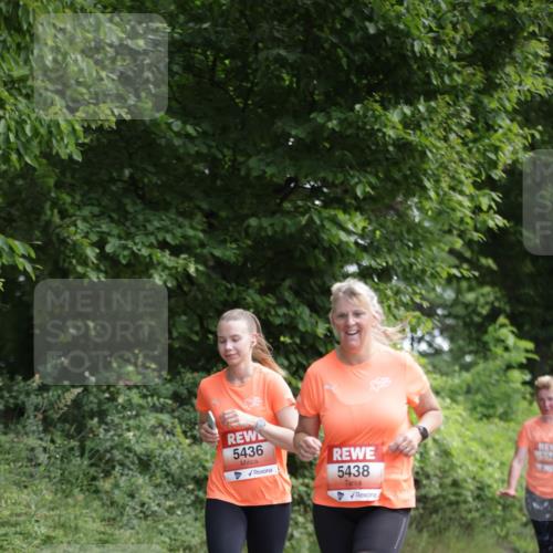 15.06.2025 - REWE Women's Run Jannik Wohlers http://msf.ph/oto/7972304 15.06.2025 10:06:55 Laufen 5436, 5438, 554 meine-sportfotos.de