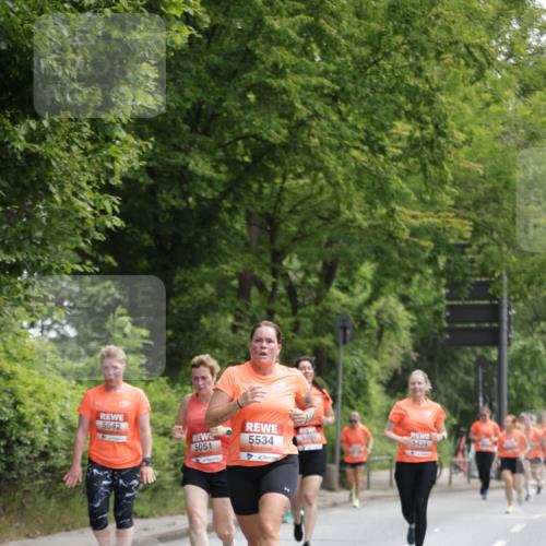 15.06.2025 - REWE Women's Run Jannik Wohlers http://msf.ph/oto/7972330 15.06.2025 10:06:57 Laufen 5542, 5051, 5534, 5090, 5434 meine-sportfotos.de