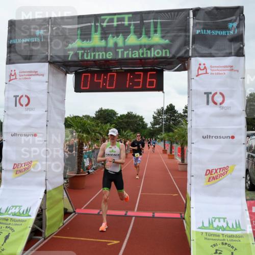 15.06.2025 - 7 Türme Triathlon Michael Strokosch http://msf.ph/oto/7972395 15.06.2025 14:01:35 Ziel 395, 740, 840, 1152, 1159 meine-sportfotos.de