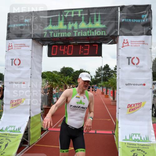 15.06.2025 - 7 Türme Triathlon Michael Strokosch http://msf.ph/oto/7972411 15.06.2025 14:01:36 Ziel 740, 840, 1152, 1159 meine-sportfotos.de
