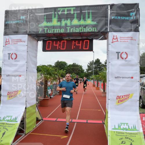 15.06.2025 - 7 Türme Triathlon Michael Strokosch http://msf.ph/oto/7972460 15.06.2025 14:01:40 Ziel 740, 915, 998, 1152, 1159 meine-sportfotos.de