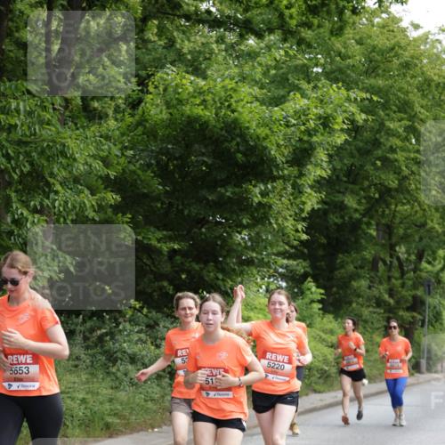 15.06.2025 - REWE Women's Run Jannik Wohlers http://msf.ph/oto/7972528 15.06.2025 10:07:12 Laufen 5653, 5220 meine-sportfotos.de