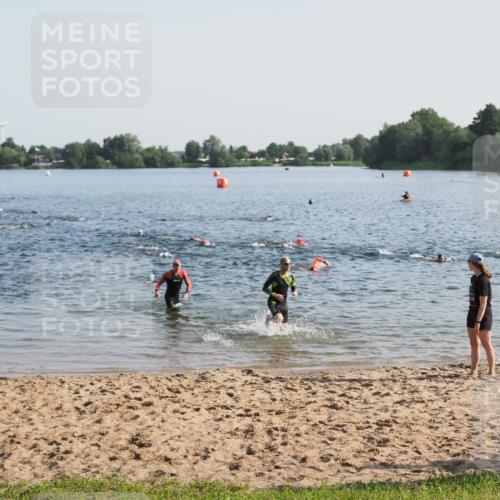 21.06.2025 - 27. Vierlanden-Triathlon MichiJ http://msf.ph/oto/7972569 15.06.2026 08:34:46 Schwimmen 46, 124 meine-sportfotos.de
