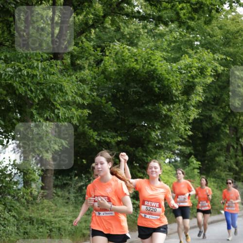 15.06.2025 - REWE Women's Run Jannik Wohlers http://msf.ph/oto/7972571 15.06.2025 10:07:13 Laufen 5220 meine-sportfotos.de