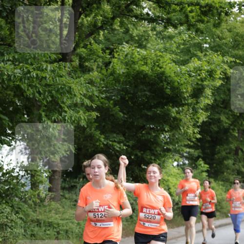 15.06.2025 - REWE Women's Run Jannik Wohlers http://msf.ph/oto/7972579 15.06.2025 10:07:13 Laufen 5124, 5220 meine-sportfotos.de