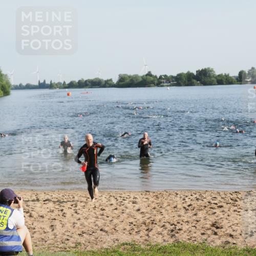 21.06.2025 - 27. Vierlanden-Triathlon MichiJ http://msf.ph/oto/7972610 15.06.2026 08:34:48 Schwimmen 46, 124, 149 meine-sportfotos.de