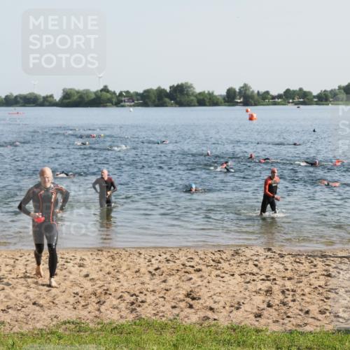 21.06.2025 - 27. Vierlanden-Triathlon MichiJ http://msf.ph/oto/7972623 15.06.2026 08:34:49 Schwimmen 46, 124, 149, 186 meine-sportfotos.de