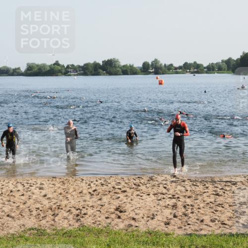 21.06.2025 - 27. Vierlanden-Triathlon MichiJ http://msf.ph/oto/7972638 15.06.2026 08:34:52 Schwimmen 43, 80, 124, 149, 159, 186 meine-sportfotos.de