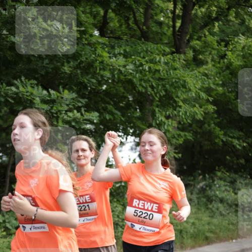 15.06.2025 - REWE Women's Run Jannik Wohlers http://msf.ph/oto/7972639 15.06.2025 10:07:14 Laufen 221, 5220 meine-sportfotos.de