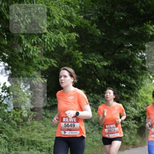 15.06.2025 - REWE Women's Run Jannik Wohlers http://msf.ph/oto/7972645 15.06.2025 10:07:16 Laufen 5649, 5672 meine-sportfotos.de