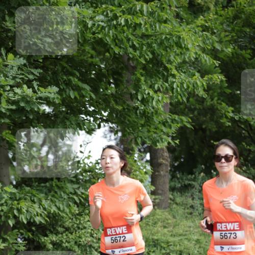 15.06.2025 - REWE Women's Run Jannik Wohlers http://msf.ph/oto/7972663 15.06.2025 10:07:17 Laufen 5672, 5673 meine-sportfotos.de