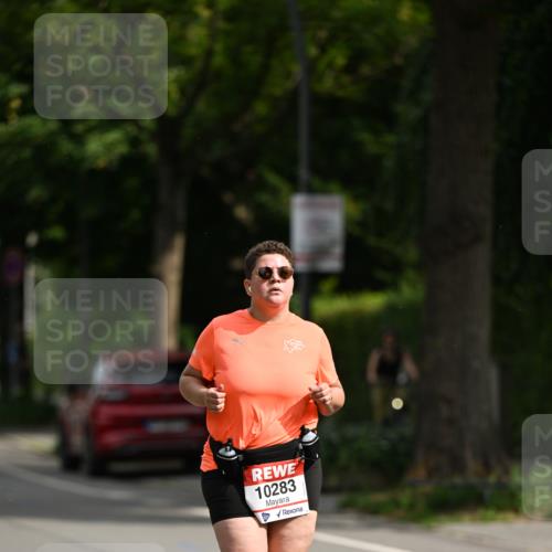 15.06.2025 - REWE Women's Run Dr. Thomas Lammeyer http://msf.ph/oto/7972682 15.06.2025 10:02:30 Laufen 10283 meine-sportfotos.de