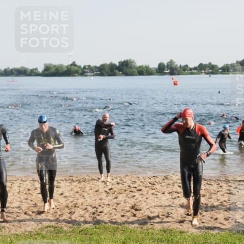 21.06.2025 - 27. Vierlanden-Triathlon MichiJ http://msf.ph/oto/7972706 15.06.2026 08:34:56 Schwimmen 43, 80, 124, 149, 159, 186 meine-sportfotos.de