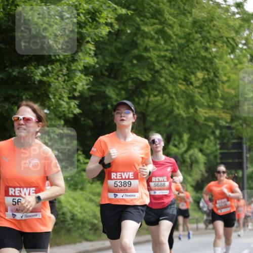 15.06.2025 - REWE Women's Run Jannik Wohlers http://msf.ph/oto/7972744 15.06.2025 10:07:24 Laufen 56, 5389, 5688, 66, 38 meine-sportfotos.de