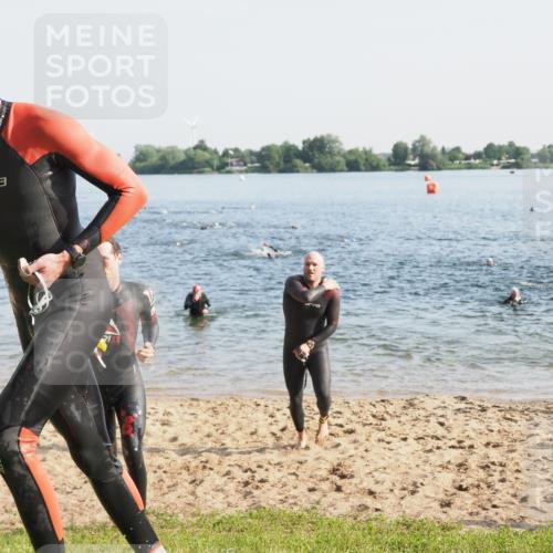 21.06.2025 - 27. Vierlanden-Triathlon MichiJ http://msf.ph/oto/7972764 15.06.2026 08:34:59 Schwimmen 12, 43, 80, 149, 159, 186 meine-sportfotos.de