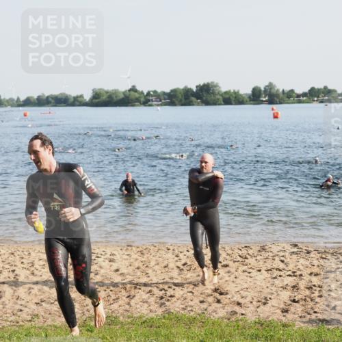 21.06.2025 - 27. Vierlanden-Triathlon MichiJ http://msf.ph/oto/7972770 15.06.2026 08:34:59 Schwimmen 12, 43, 80, 149, 159, 186 meine-sportfotos.de