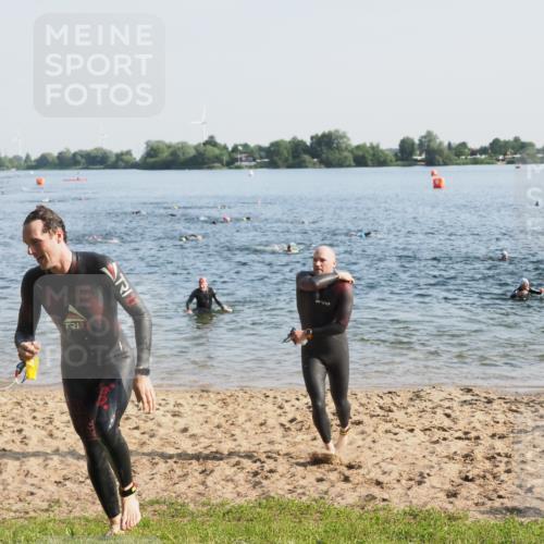 21.06.2025 - 27. Vierlanden-Triathlon MichiJ http://msf.ph/oto/7972775 15.06.2026 08:35:00 Schwimmen 12, 43, 80, 149, 159, 186 meine-sportfotos.de