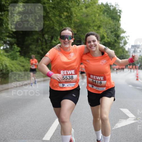 15.06.2025 - REWE Women's Run Jannik Wohlers http://msf.ph/oto/7972780 15.06.2025 10:07:28 Laufen 5536, 5538, 5418, 450 meine-sportfotos.de