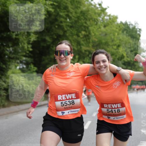 15.06.2025 - REWE Women's Run Jannik Wohlers http://msf.ph/oto/7972799 15.06.2025 10:07:28 Laufen 5538, 5418, 4505 meine-sportfotos.de