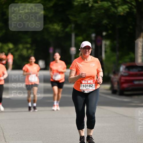 15.06.2025 - REWE Women's Run Dr. Thomas Lammeyer http://msf.ph/oto/7972811 15.06.2025 10:02:42 Laufen 10182 meine-sportfotos.de