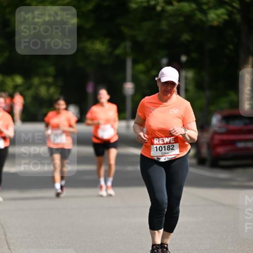 15.06.2025 - REWE Women's Run Dr. Thomas Lammeyer http://msf.ph/oto/7972824 15.06.2025 10:02:42 Laufen 10182 meine-sportfotos.de