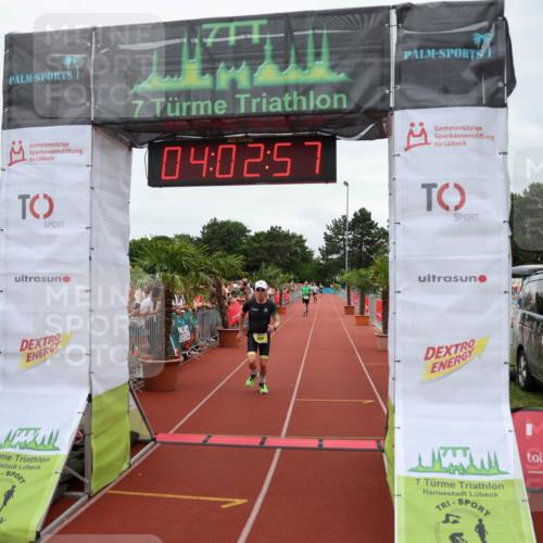15.06.2025 - 7 Türme Triathlon Michael Strokosch http://msf.ph/oto/7972894 15.06.2025 14:02:57 Ziel 1003 meine-sportfotos.de