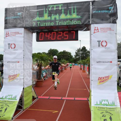 15.06.2025 - 7 Türme Triathlon Michael Strokosch http://msf.ph/oto/7972902 15.06.2025 14:02:57 Ziel 1003 meine-sportfotos.de