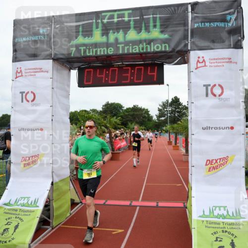 15.06.2025 - 7 Türme Triathlon Michael Strokosch http://msf.ph/oto/7972921 15.06.2025 14:03:04 Ziel 727, 786, 1003 meine-sportfotos.de