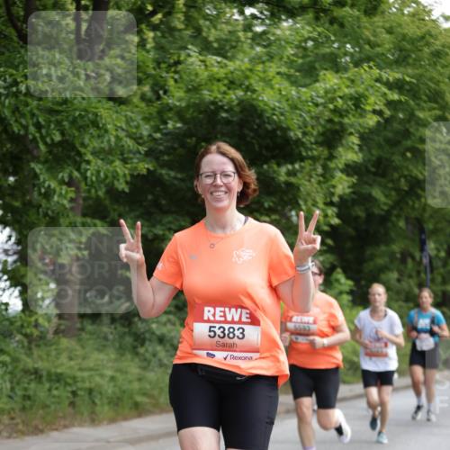 15.06.2025 - REWE Women's Run Jannik Wohlers http://msf.ph/oto/7972977 15.06.2025 10:07:39 Laufen 5383, 5593 meine-sportfotos.de