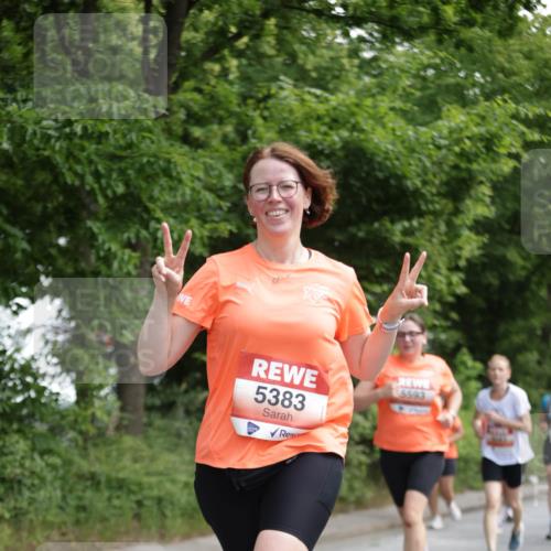 15.06.2025 - REWE Women's Run Jannik Wohlers http://msf.ph/oto/7972992 15.06.2025 10:07:39 Laufen 5383, 5593 meine-sportfotos.de