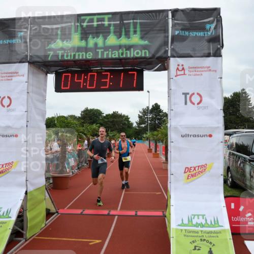 15.06.2025 - 7 Türme Triathlon Michael Strokosch http://msf.ph/oto/7973041 15.06.2025 14:03:16 Ziel 366, 571, 709, 1060, 1088 meine-sportfotos.de