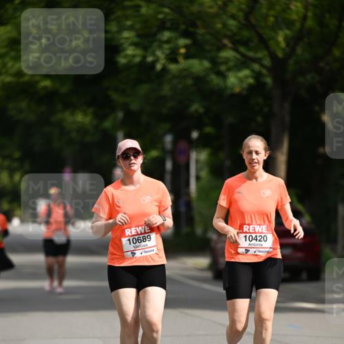15.06.2025 - REWE Women's Run Dr. Thomas Lammeyer http://msf.ph/oto/7973064 15.06.2025 10:03:25 Laufen 10689, 10420 meine-sportfotos.de