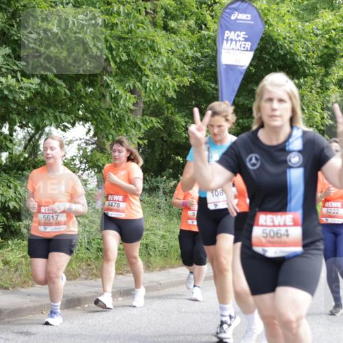 15.06.2025 - REWE Women's Run Jannik Wohlers http://msf.ph/oto/7973087 15.06.2025 10:07:43 Laufen 5617, 108, 5478, 06, 30, 5222, 5064 meine-sportfotos.de