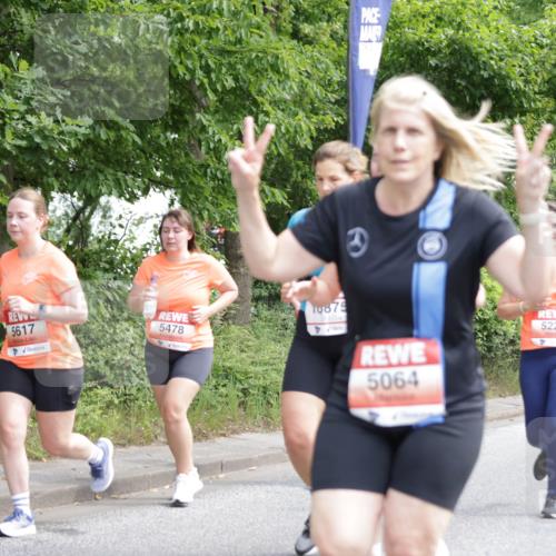 15.06.2025 - REWE Women's Run Jannik Wohlers http://msf.ph/oto/7973106 15.06.2025 10:07:44 Laufen 5617, 10875, 5478, 5064, 5222 meine-sportfotos.de