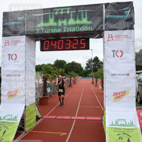 15.06.2025 - 7 Türme Triathlon Michael Strokosch http://msf.ph/oto/7973120 15.06.2025 14:03:25 Ziel 773, 1049, 1060 meine-sportfotos.de