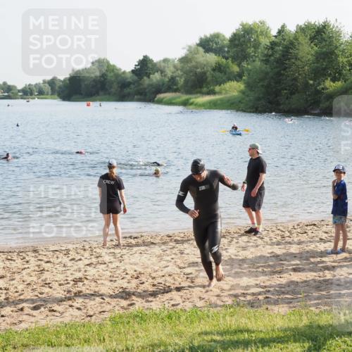 21.06.2025 - 27. Vierlanden-Triathlon MichiJ http://msf.ph/oto/7973139 15.06.2026 08:36:22 Schwimmen 29 meine-sportfotos.de