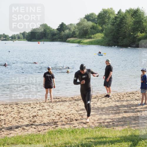 21.06.2025 - 27. Vierlanden-Triathlon MichiJ http://msf.ph/oto/7973143 15.06.2026 08:36:22 Schwimmen 29 meine-sportfotos.de